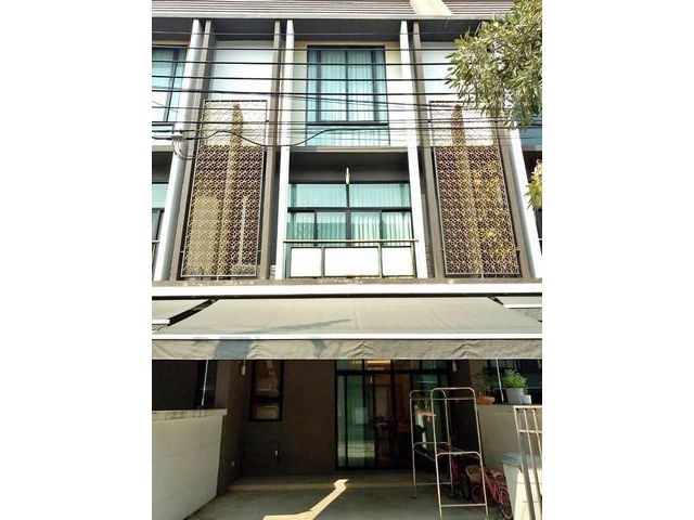 ให้เช่าทาวน์โฮม3ชั้นย่านกรุงเทพ-นนท์ วงศ์สว่าง ใกล้MRTแยกติวานนท์ หมู่บ้านฟลอรา วงศ์สว่าง ติดถนนกรุงเทพ-นนท์