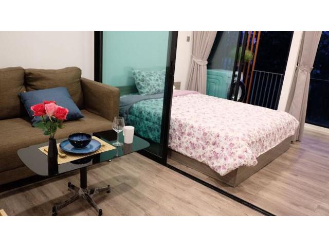 รหัสทรัพย์ B4312 ให้เช่า Brown Condo รัชดา 32 (เฟอนิเจอร์และเครื่องใช้ไฟฟ้าครบ พร้อมเข้าอยู่)