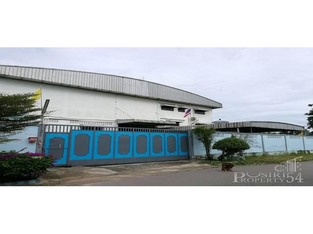 ขายโรงงาน 5 ไร่ กับพื้นที่ใช้สอยเยอะ มี 3 หลัง เเบ่งเป็นสัดส่วน พร้อมบ้านพักคนงาน 48 ห้อง หน้ากว้าง มีใบ รง.4 ใกล้ ถ. เศ