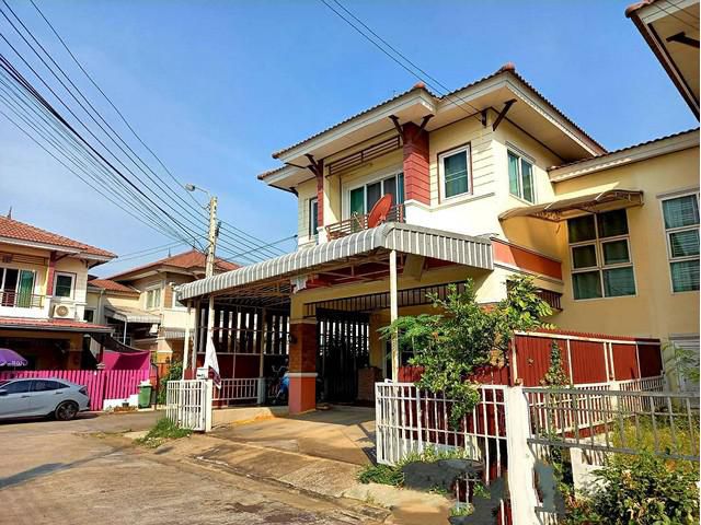 ขายถูก บ้านแฝด 2 ชั้น หลังมุม ม.มณฑล8 ถ.เพชรเกษม