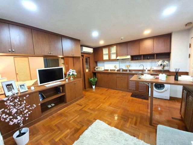 รหัสทรัพย์ B4400 ให้เช่า รินเฮ้าส์ คอนโดมิเนียม สุขุมวิท39 (ตกแต่งครบ พร้อมเฟอร์เครื่องใช้ไฟฟ้าครบ)