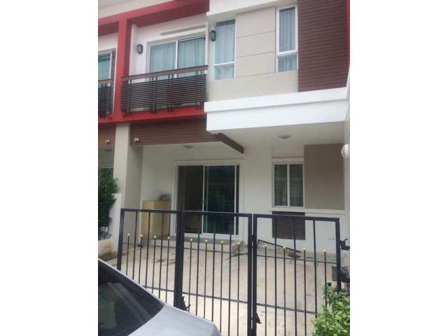 ทาวน์โฮม 2 ชั้น 20.04 ตรว. ม.ชวนชื่น เพชรเกษม81