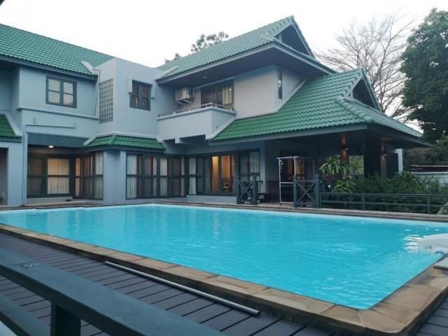 บ้านเดี่ยวพร้อมสระว่ายน้ำส่วนตัว ย่านโชคชัย4