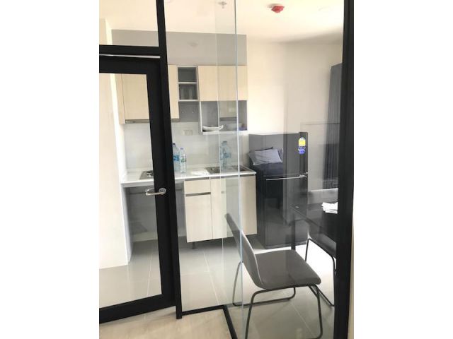 ขาย Escent Condo ตึกAชั้น 18 ห้องมุม 32ตร.ม ราคา 2.85 ล้าน แต่งครบพร้อมอยู่ (ต่อรองได้) 093-3816858 LINE ID chai68588