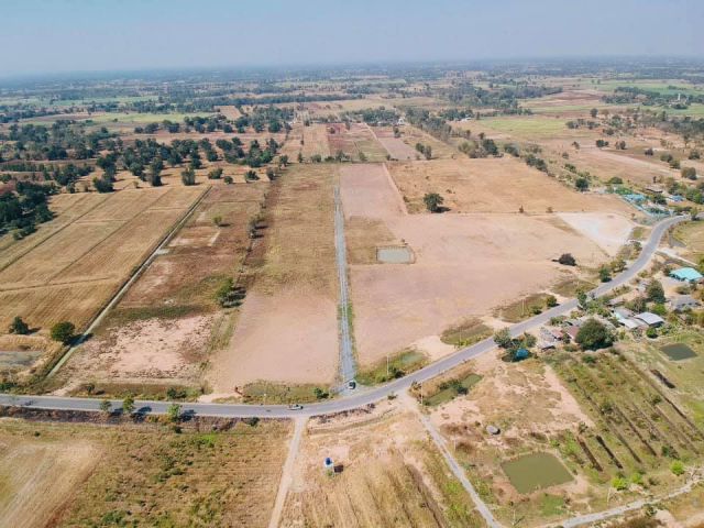 ที่ดินโฉนด 3-4 ไร่ติดถนนลาดยาง 280,000บาท ไฟฟ้าน้ำประปาถึงที่ ฟรีค่าโอน