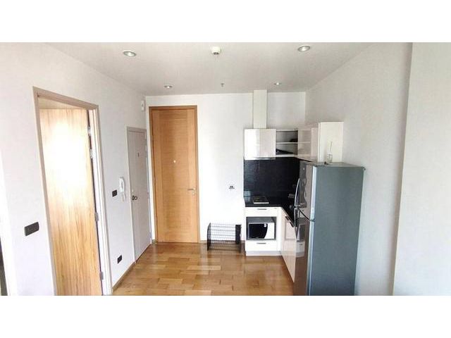 ให้เช่าคอนโด FUSE สาทร-ตากสิน ชั้น 25 35 ตรม.