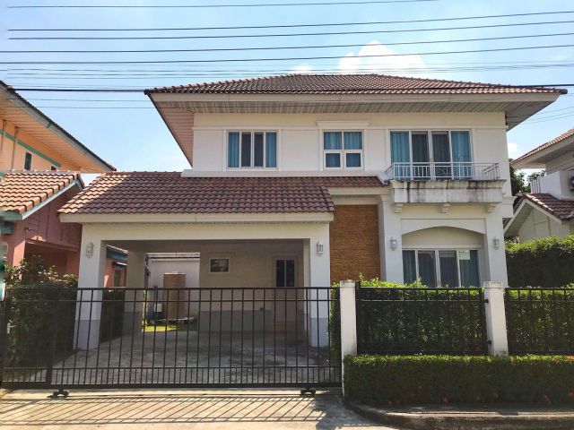 บ้านเดี่ยวโครงการ Perfect Place ราชพฤกษ์ เนื้อที่ 52.10 ตารางวา 3ห้องนอน 3ห้องน้ำ หน้าบ้านจอดรถได้ 2 คัน      ติดต่อคุณ