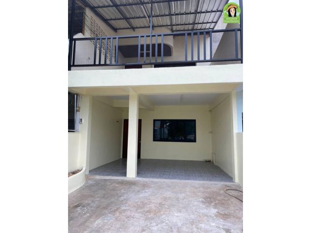 ทาวน์เฮ้าส์ 2 ชั้นทำเลดีในซอยสุขาอุปถัมภ์ใกล้เซนทรัลอุบล