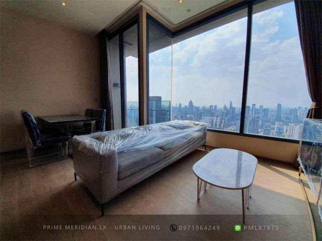 The Esse Asoke - Beautifully Furnished 2 Bedrooms / 75 Sqm / BTS Asoke /