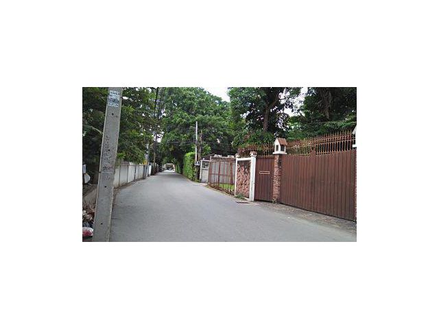 Rent area land 404 sqm. closed road in soi suitable for residence or office contract 1-3 year up