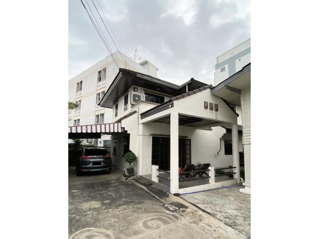 PR133 ขายบ้าน พร้อมที่ดิน 109 ตรว. ตรงข้าม ม.เกษตร ห่างจากถนนใหญ่ (งามวงศ์วาน)เพียง 40 ม