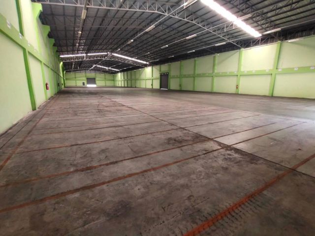B136 ให้เช่าโกดัง โรงงาน 2500 ตรม ขอ รง.4 ได้ อำแพง บ้านแพ้ว พร้อม รปภ.24 ชม.