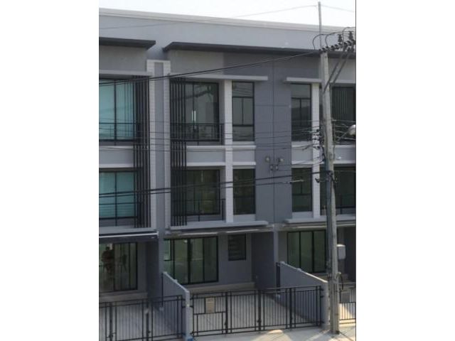 รหัสทรัพย์ B4445 ให้เช่าทาวน์โฮม 3 ชั้น บ้านกลางเมือง รัตนาธิเบศร์ ถนนเลี่ยงเมืองนนทบุรี พร้อมเฟอร์