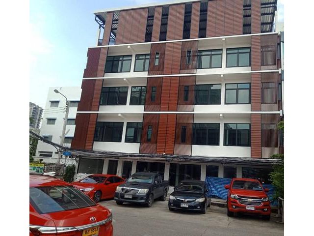 ให้เช่าอาคารพาณิชย์ 4คูหา ถนนนราธิวาส สาทร