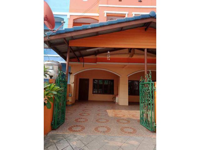 ทาวน์เฮ้าส์ 2 ชั้น 19 ตรว. หมู่บ้านพิชาดา ซ.3