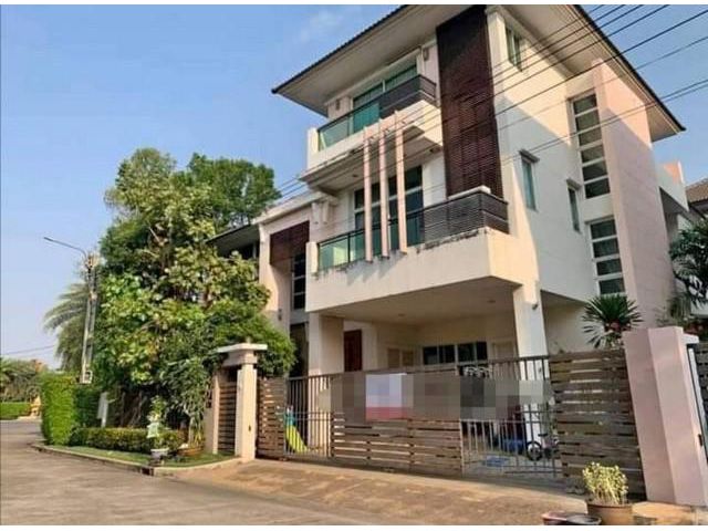 บ้านเดี่ยว แกรนด์บางกอก บลูเลอวาด รัชดารามอินทรา