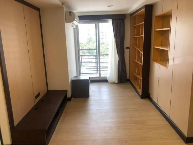 รหัสทรัพย์ B4473 ให้เช่า รีสอร์ทต้า เย็นอากาศ (คอนโด low-rise บรรยากาศร่มรื่น พร้อมอยู่)