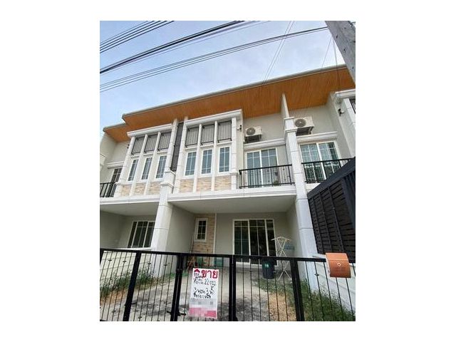 ขาย - เช่า ทาวน์โฮม 2 ชั้น Golden Town