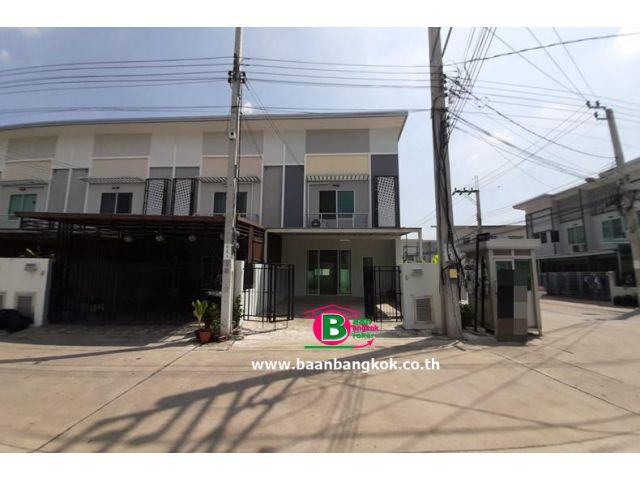 ทาวน์โฮม 2 ชั้น หลังมุม โครงการ RK Park 2 เนื้อที่ 26.7 ตรว. มี 4 ห้องนอน 3 ห้องน้ำ ถนนเลียบคลองสอง เขตคลองสามวา