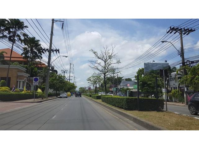 ขายถูกมาก ที่ดิน 328 วา สวย ใกล้ถนนหลัก btsแบริ่้ง