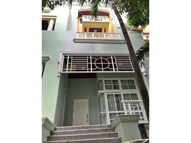U1071 ให้เช่าทาวน์โฮม 4 ชั้น หมู่บ้านการ์เด้น ซิตี้ ลากูน ประชาชื่น ซอย 8 ทำใหม่ทั้งหลัง บ้านเปล่าไม่มีเฟอร์ ทำเลดีเดินท