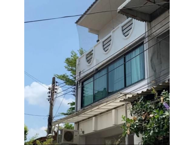 รหัสทรัพย์ B4513 ให้เช่าทาวน์เฮ้าส์ 4 ชั้น ซอยสุขุมวิท38 ถนนสุขุมวิท ใกล้ BTS ทองหล่อ