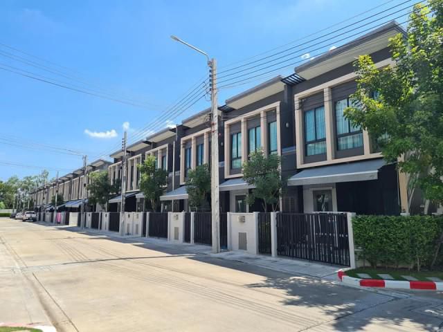 รหัสทรัพย์ B4508 ให้เช่าทาวน์โฮม โครงการ Pleno สุขุมวิท-บางนา กม.7 ถนนบางนา-ตราด