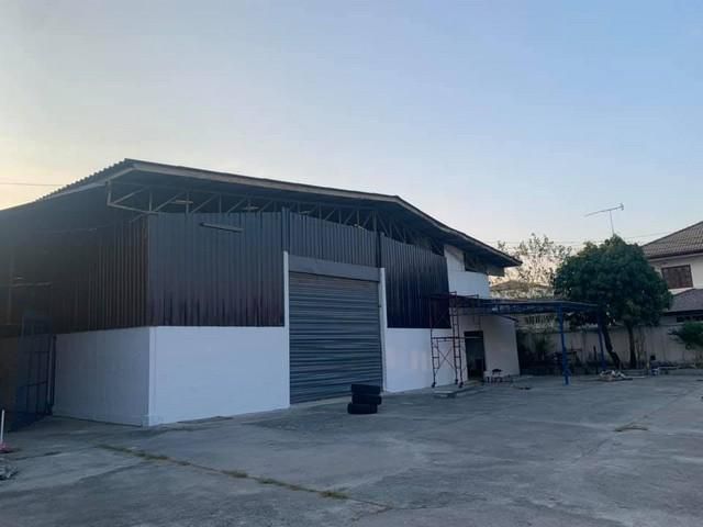 ให้เช่าโกดังสินค้า สุขุมวิท101/1 เหมาะเป็นศุนย์กระจายสินค้าและเก็บของ 307ตรว 1230ตรม       ติดต่อคุณ สมศักดิ์ Tel: 09826