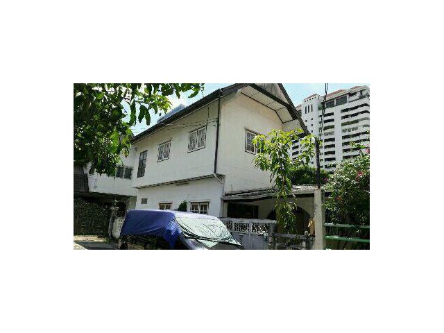 ขายบ้านเดี่ยว 2 ชั้น ซอยวิภาวดี 28 หรือเข้าทางพหลโยธิน 19 ได้ ใกล้เซ็นทรัลลาดพร้าว