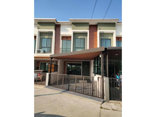 ให้เช่าบ้านใหม่ ทาวน์โฮม 2ชั้น ฟังก์ชั่นบ้านเดี่ยว! เฟอร์ครบ! พร้อมอยู่!  หมู่บ้านอรินสิริ  ถนนเลี่ยงเมืองหนองมน บางแสน