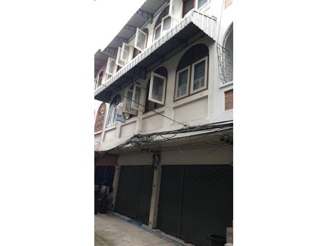 ขายอาคารพาณิชย์ ซอยสุขุมวิท36 (ซอยแสนสบาย )