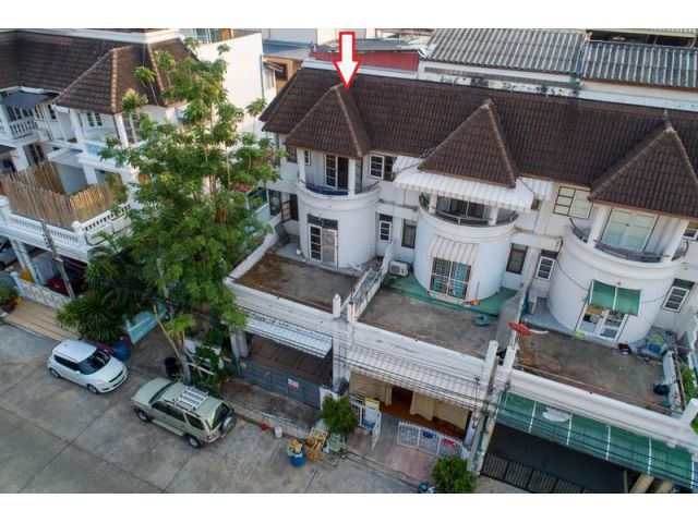 ขายตึกออฟฟิต 3 ชั้น 42 ตรว ในโครงการ town in town