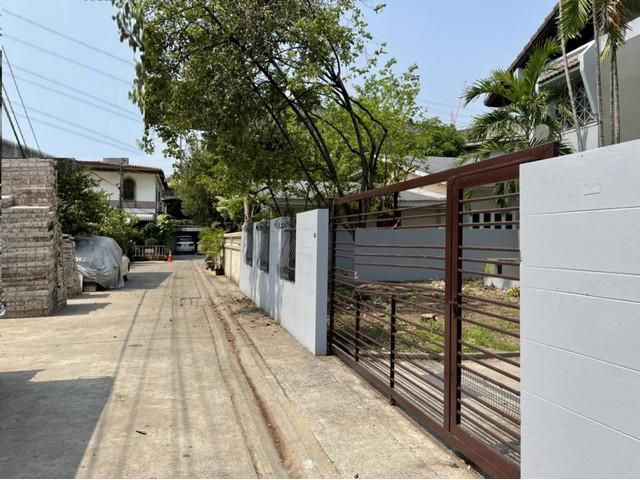ให้เช่าบ้านเดี่ยว 2 ชั้นรีโนเวทใหม่ ย่านรามคำแหง