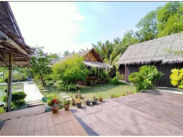 SS221 ขายที่ดิน 740 ตรว. พร้อมกิจการรีสอร์ท 4.3 ดาว  ติดแม่น้ำ อ.เมือง สมุทรสาคร พร้อมใบอนุญาต ขายราคาถูก