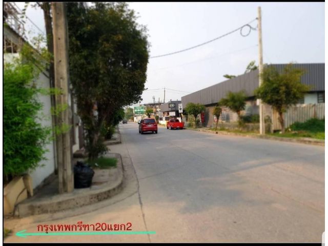 ขายที่ดินซอยกรุงเทพกรีฑา20แยก2 เข้าซอย50เมตร เนื้อที่2-3-73ไร่ ถนนกว้าง ออกมอเตอร์เวย์ได้ ใกล้ชลบุรี-พัทยา ใกล้ทางด่วน