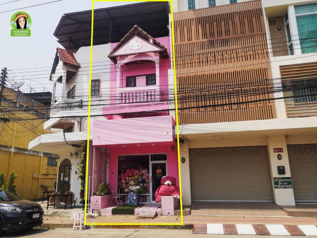 อาคารพาณิชย์ใจกลางเมืองอุบล ใกล้สี่แยกสามัคคี ราคาเพียง 2.6 ล้านบาทเท่านั้น