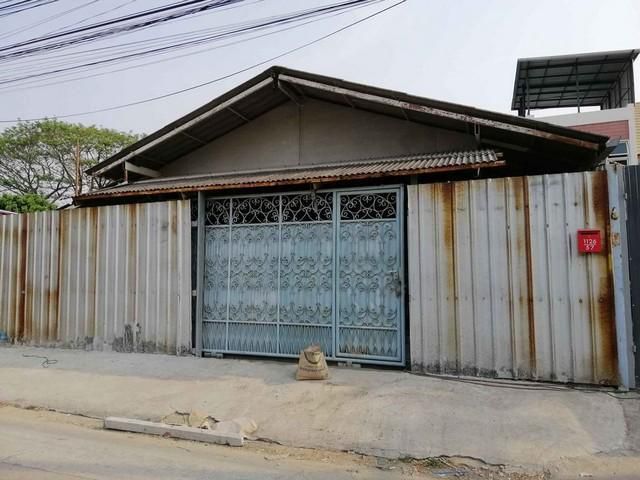 ให้เช่าโกดัง 250 ตรม. เสนานิคม 1 เขตจตุจักร