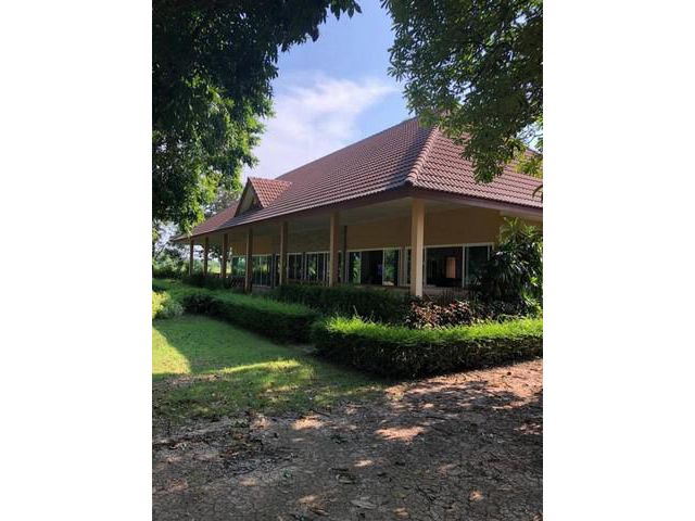 ขายบ้านพักตากอากาศริมแม่น้ำบางประกง 13 ไร่