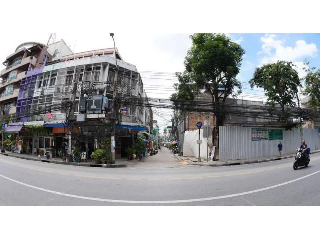 PL08H08 ขายที่ดินพร้อมบ้าน 21 หลัง มีผู้พักอาศัยและรายได้ประจำ
