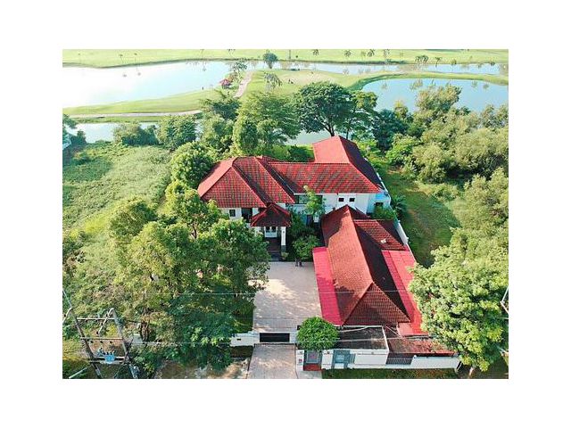 ขายบ้านหรู ในสนามกอล์ฟ ไพน์เฮิร์สท ( Pinehurst Golf Club)