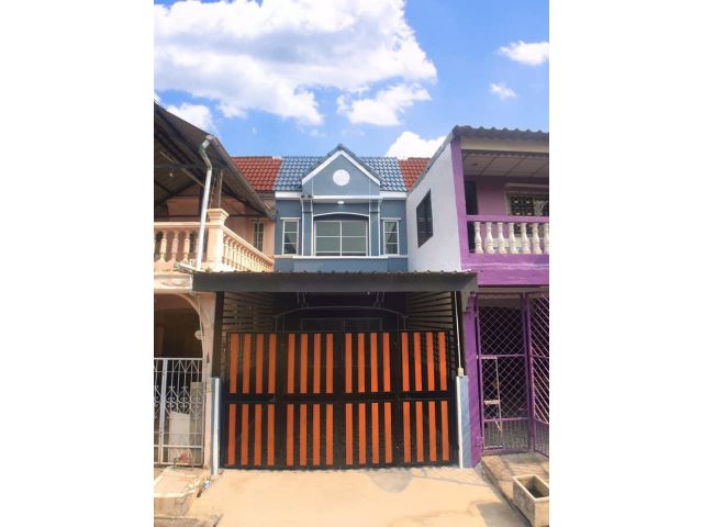 Vาย บ้านทาวน์เฮ้าส์ ตกแต่งใหม่ พร้อมเข้าอยู่ 2ชั้น