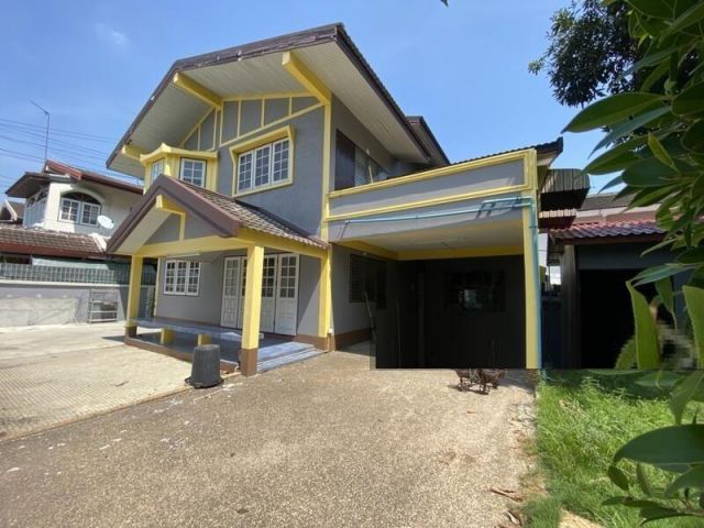 ให้เช่าบ้านเดี่ยว 2 ชั้นลาดพร้าว - วังหิน 100 ตารางวา จอดรถได้หลายคัน