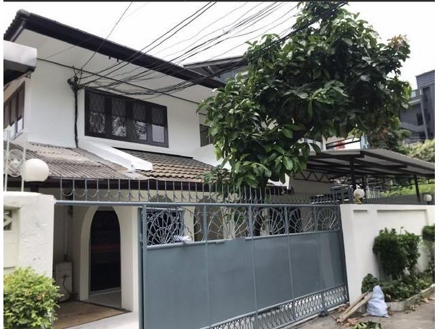 ให้เช่าบ้านเดี่ยวซอยปรีดีพนมยงค์45 เนื้อที่ 68 ตรว 2นอน 4ทำงาน จอดรถ 3คัน ทำออฟฟิศได้      ติดต่อคุณ สมศักดิ์ Tel: 09826