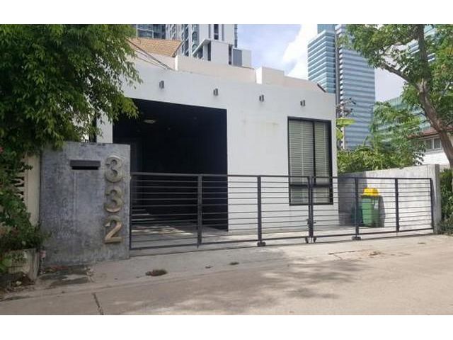 ให้เช่าบ้านเดี่ยวชั้นเดียว ถนนรัชดาภิเษกซอย17 ใกล้MRT เหมาะทำโฮมออฟฟิศ