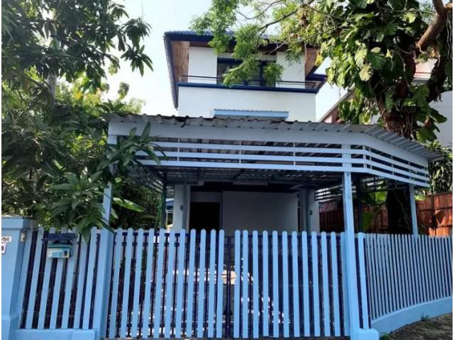 รหัสทรัพย์ B4660 ให้เช่าบ้านเดี่ยว 3 ชั้น หมู่บ้านพิมาน เฉลิมพระเกียรติ ร.9 ซอย 28 ประเวศ หนองบอน