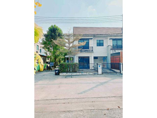 U1085 ให้เช่าทาวน์โฮม 2 ชั้น บ้านโครงการพฤกษา 79  หลังริม ติดถนนใหญ่ ลำลูกกา คลอง 3 บ้านพร้อมเฟอร์บางส่วน ทำเลดีเดินทางส