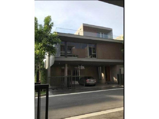 ให้เช่าบ้านเดี่ยว3 ชั้นหลังมุม Artale พัฒนาการ20