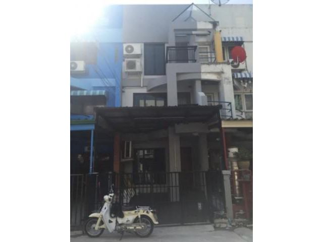 รหัสทรัพย์ B4673 ให้เช่าบ้านทาวน์เฮ้าส์ 3 ชั้น หมู่บ้านธันยกานต์ ห้าแยกวัชรพล สุขาภิบาล 5