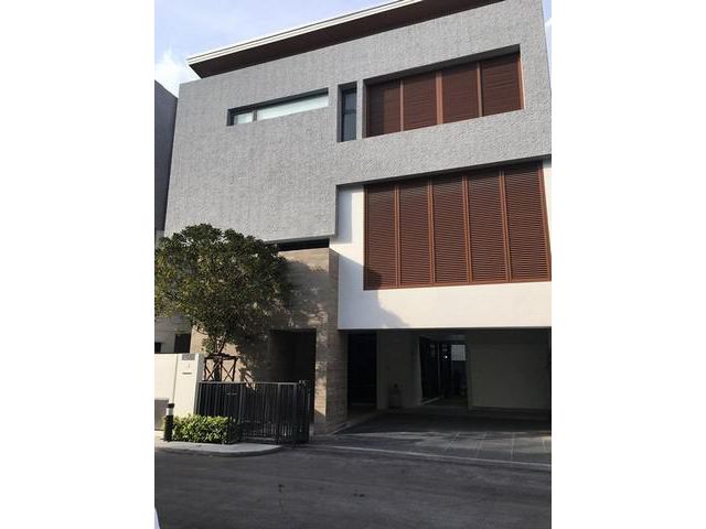 ให้เช่าบ้านเดี่ยว 3 ชั้น พาร์ค พรีว่า รัชดาภิเษก