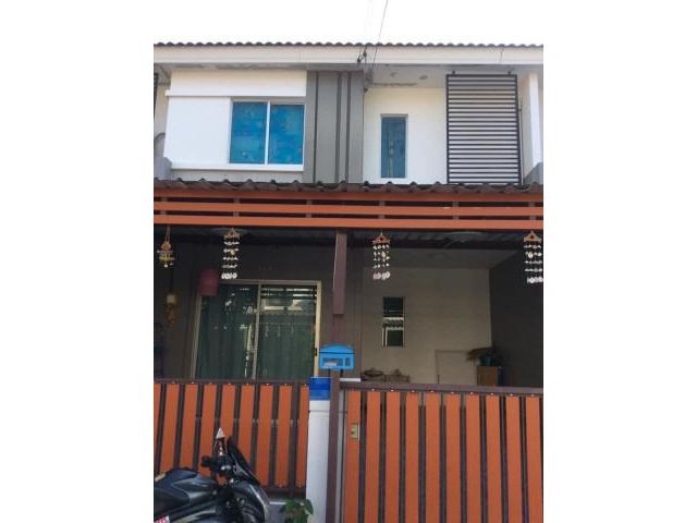 ให้เช่าทาวน์โฮมบ้านพฤกษา 86/1 ซอยลาดกระบัง54 พร้อมเฟอร์และเครื่องใช้ไฟฟ้า